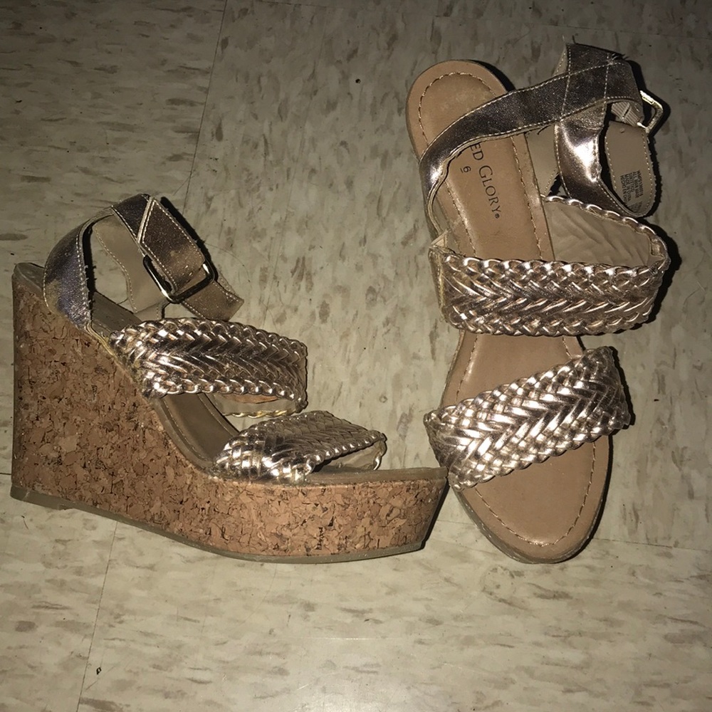 New gold strap wedges